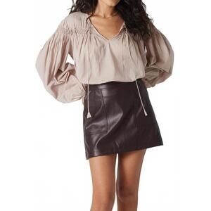 NEW BILA77 fairview top in sandstone